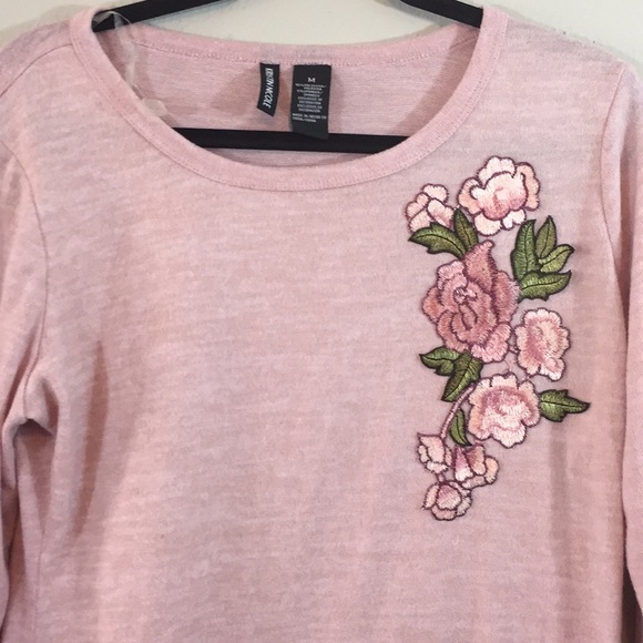 KRISTIN NICOLE KNITTED PINK EMBROIDERED DRESS- M - Picture 2 of 5